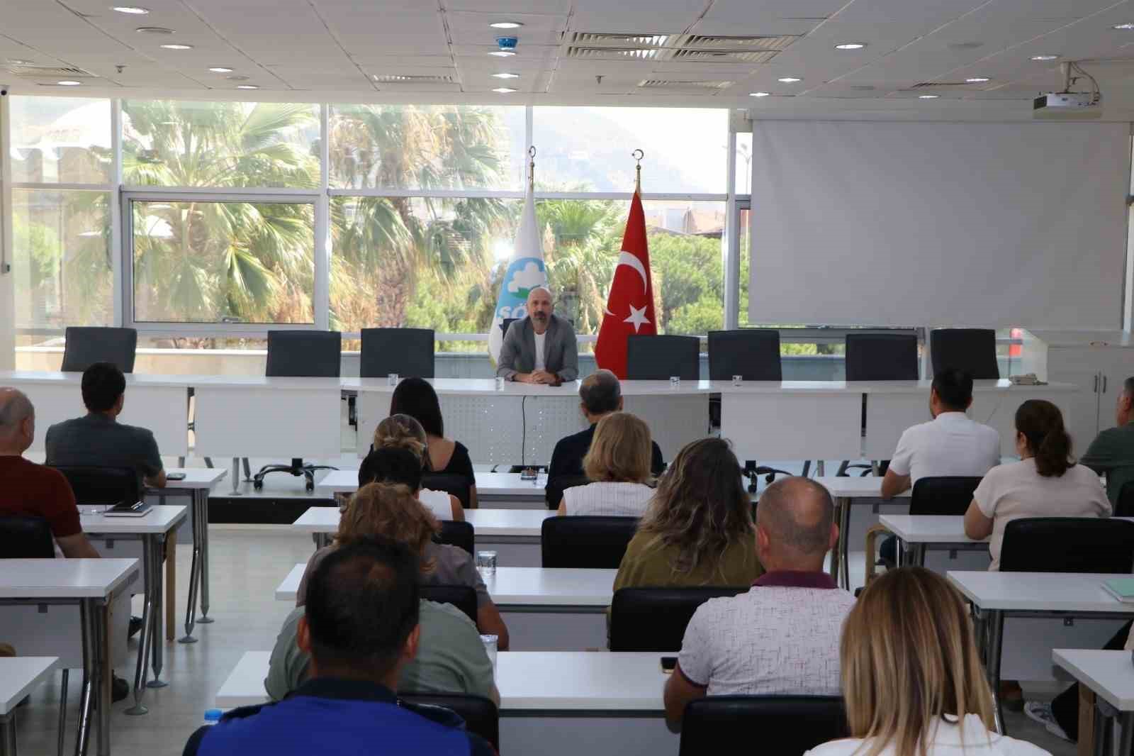 Başkan Arıkan’dan, belediye bürokratlarıyla hizmet odaklı toplantı