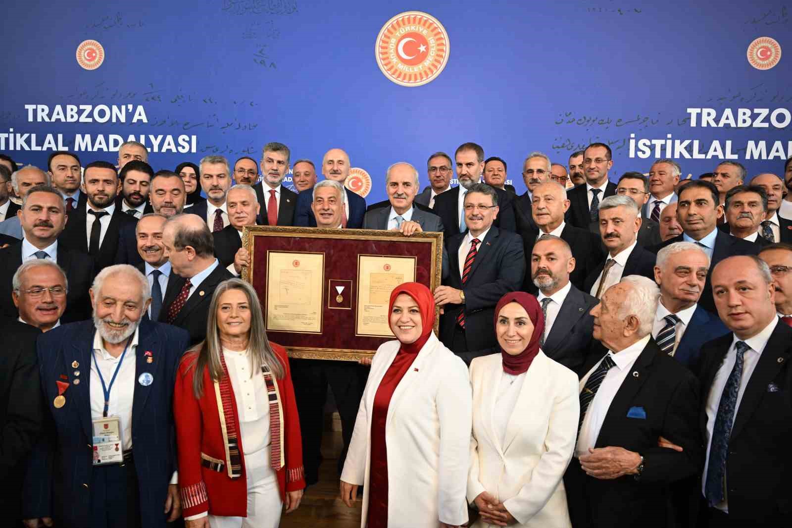 Trabzon’a İstiklal Madalyası verilmesi töreni