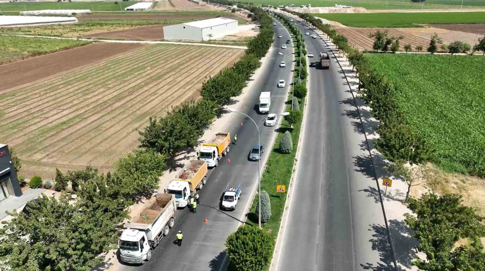 Şanlıurfa’da moloz taşıyan kamyonlar denetlendi