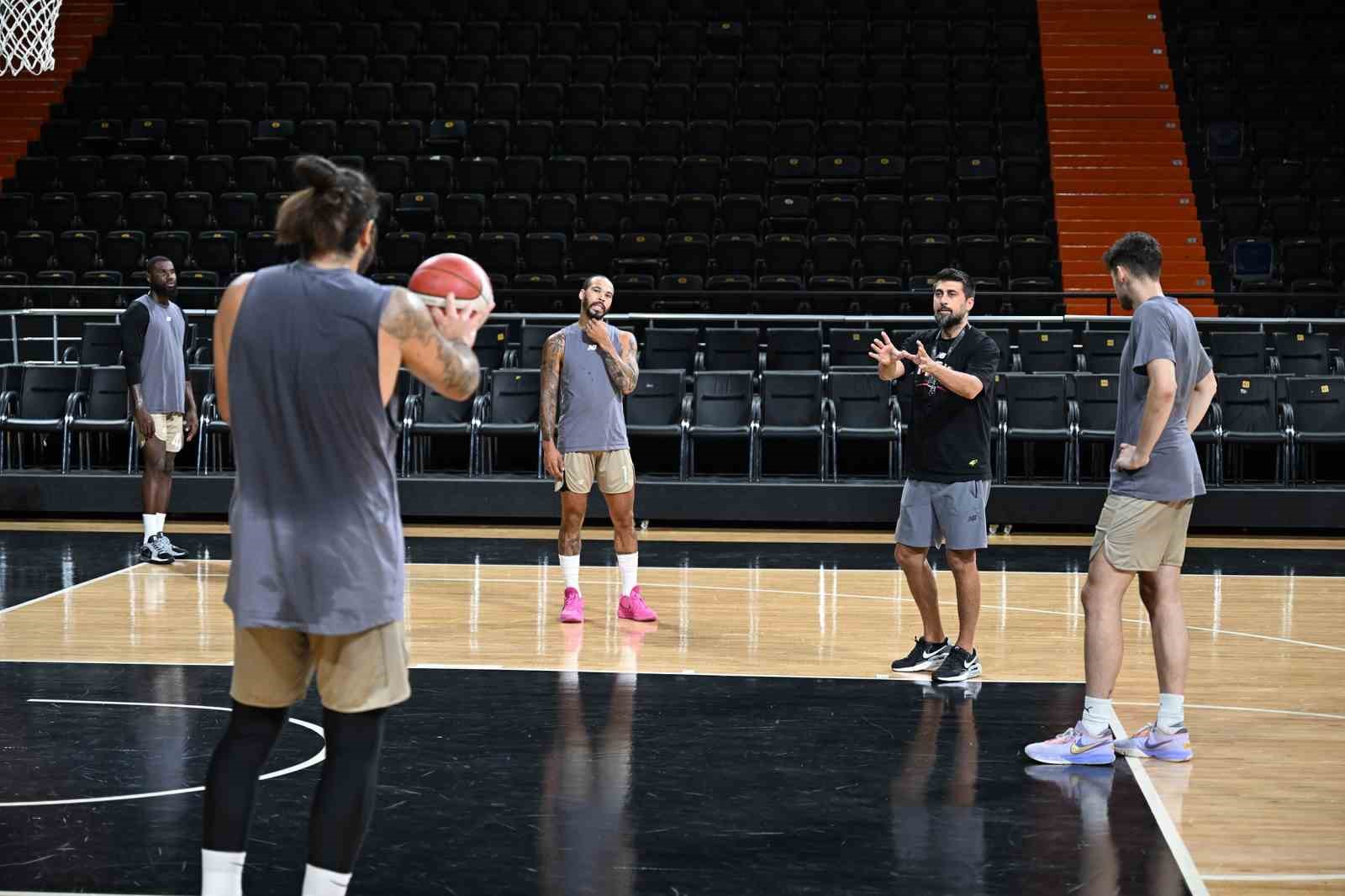 Başantrenör Can Sevim: 