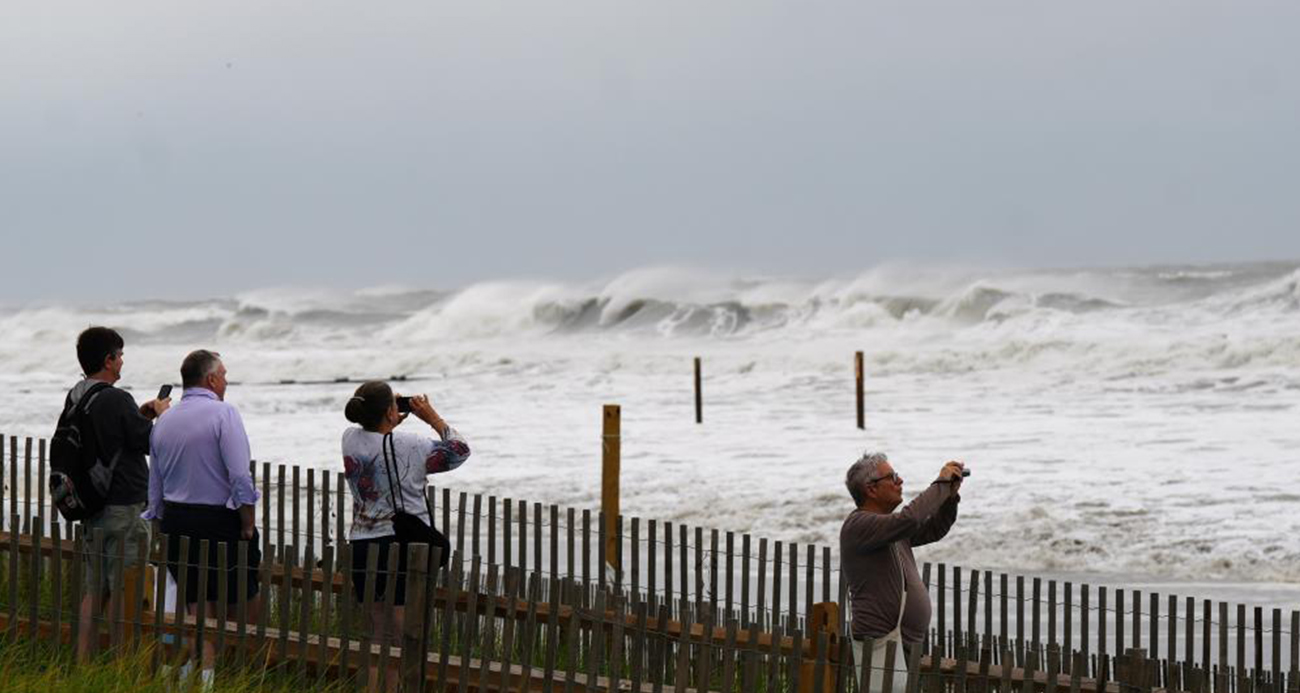 Erin Kasırgası ABD’nin doğu kıyılarını vurmaya başladı