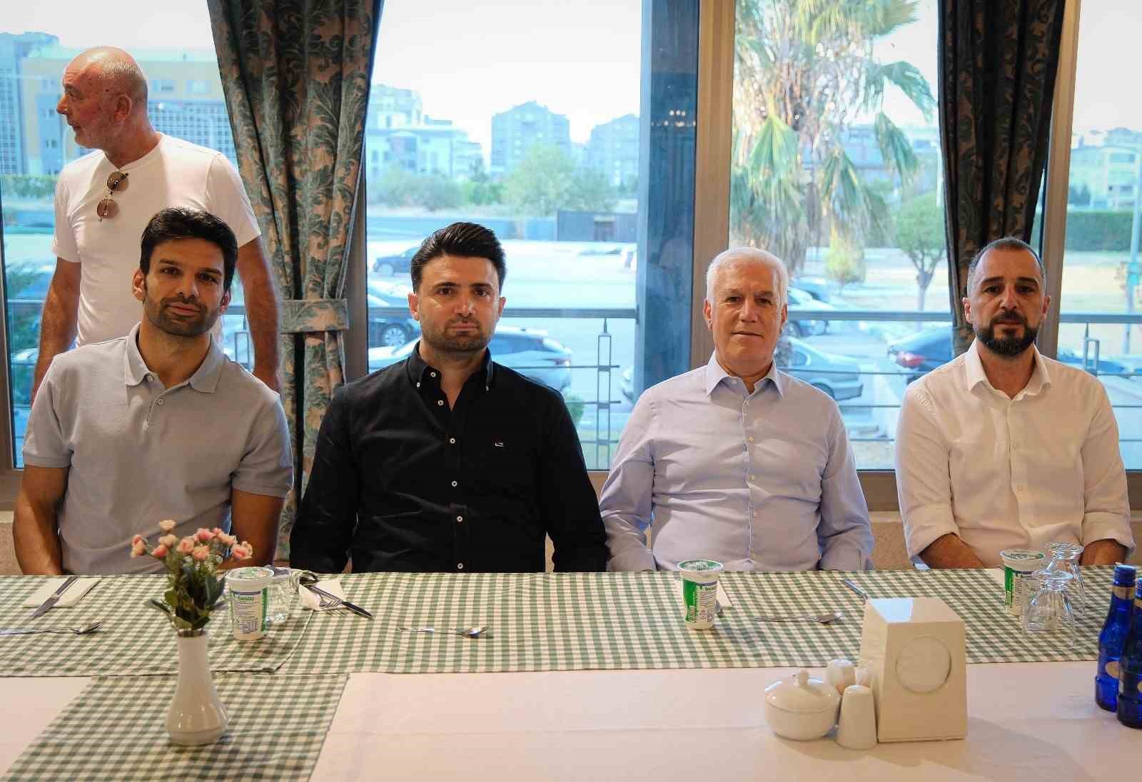 Büyükşehir Belediye Başkanı Mustafa Bozbey’den Bursaspor’a ziyaret