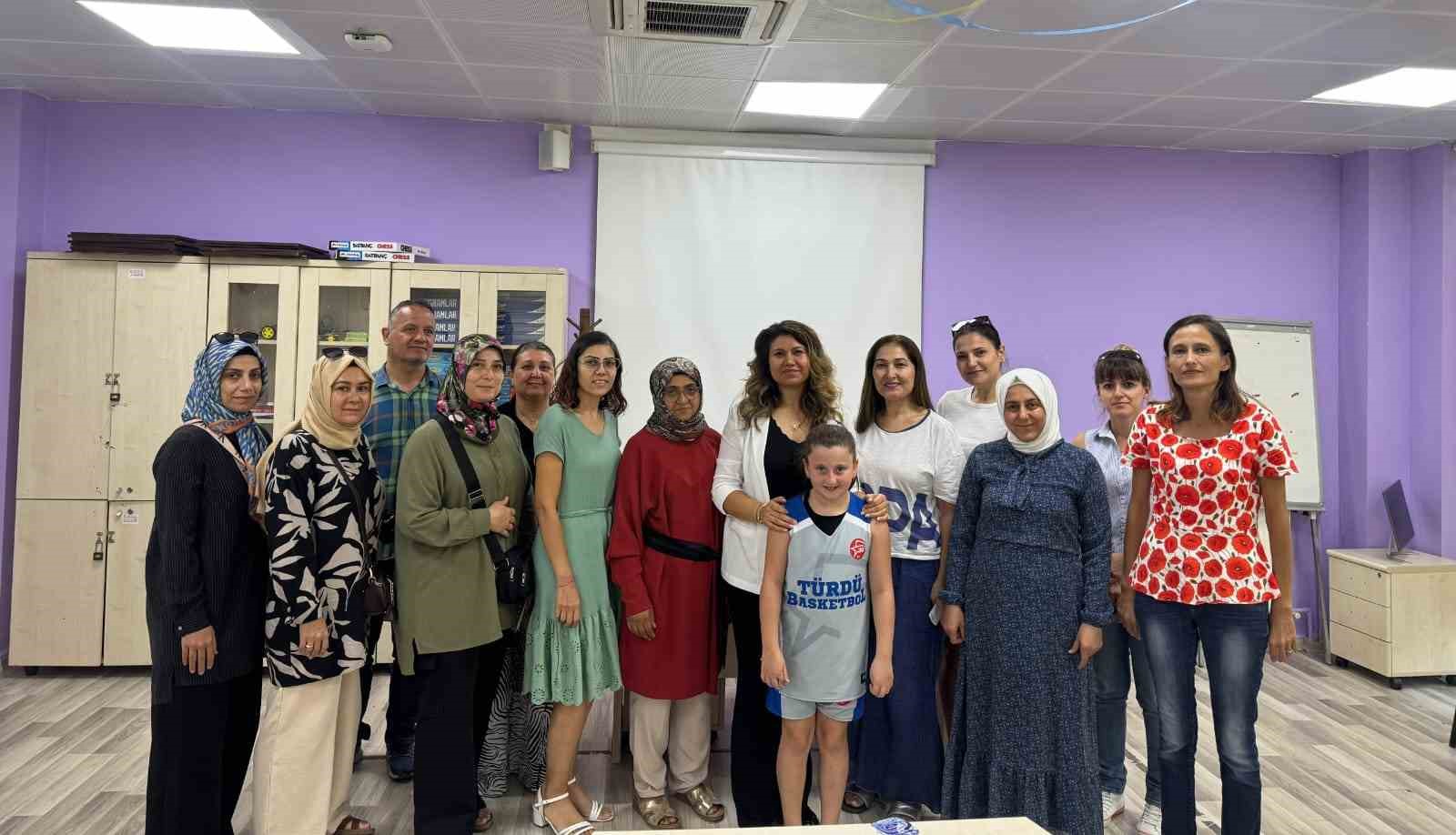 Muğla’da çocuklarla etkin iletişim yöntemleri semineri yoğun ilgi gördü