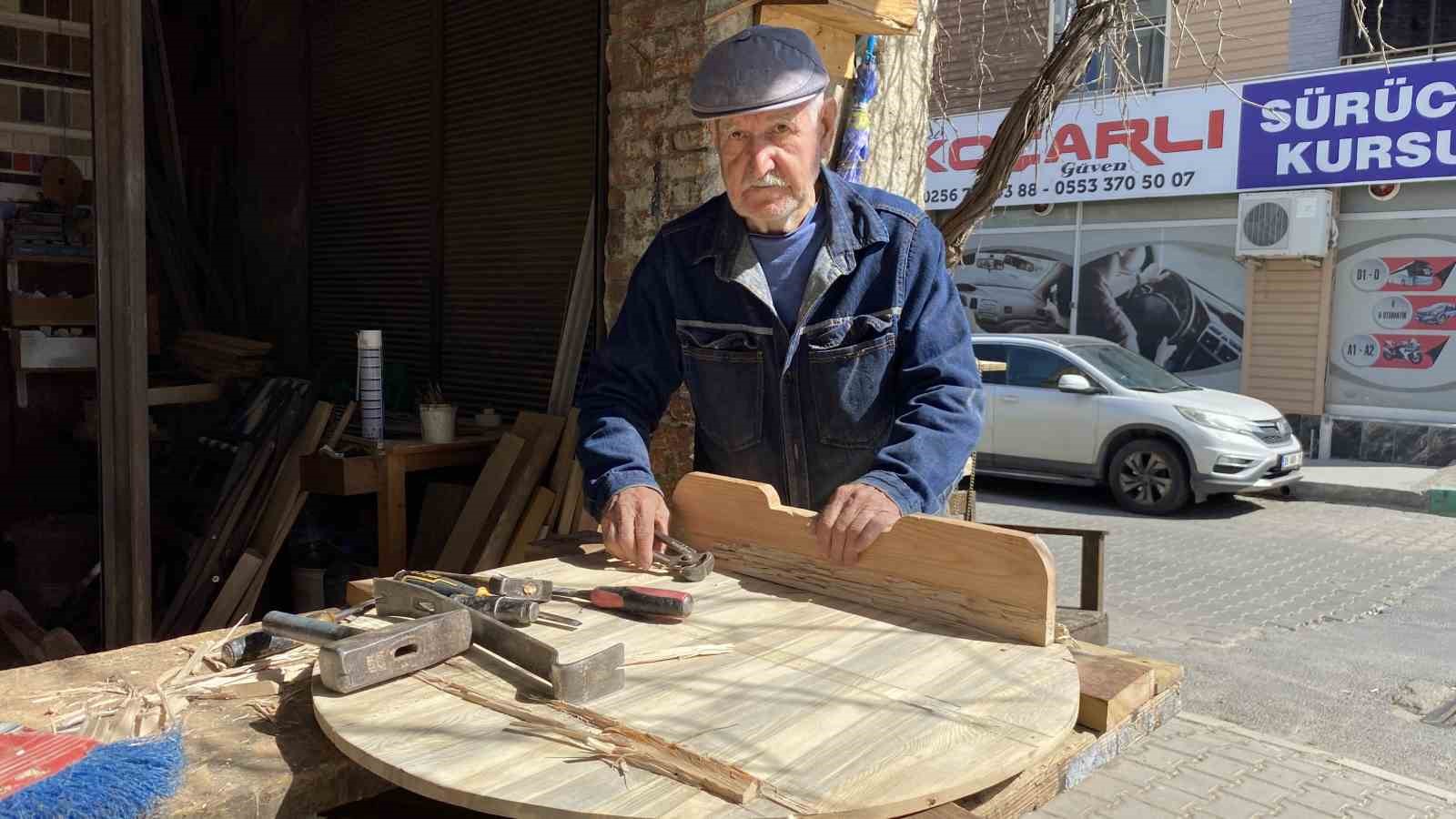 75 yaşındaki marangoz ustası Şentürk: 