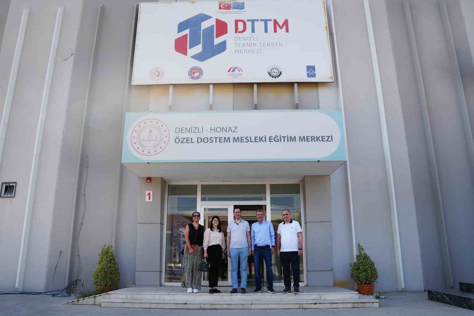 DSO 3. Meslek Komitesi üyeleri, Denizli Teknik Tekstil Merkezini ziyaret etti