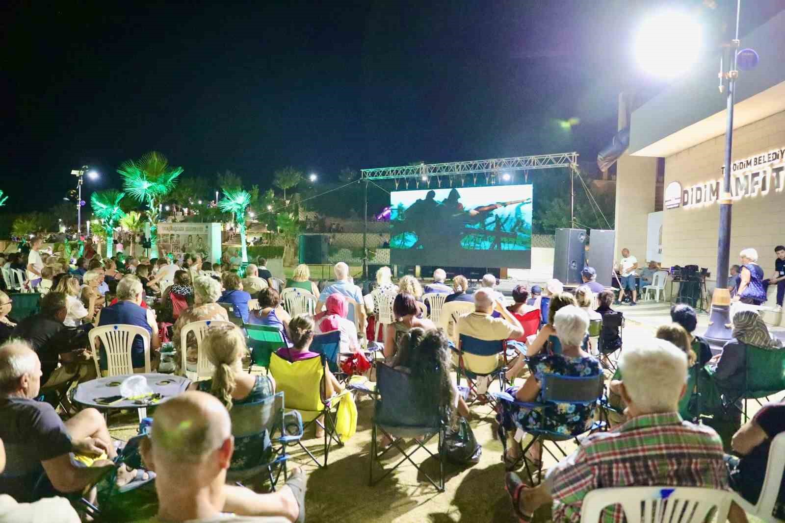 Atatürk 1 Filmi, Didimlilere duygu dolu anlar yaşattı