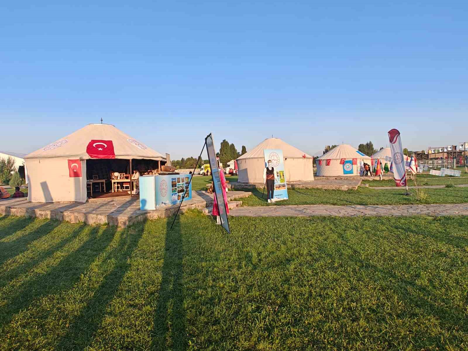 Malazgirt’te oba çadırlarında yöresel kültür buluşması