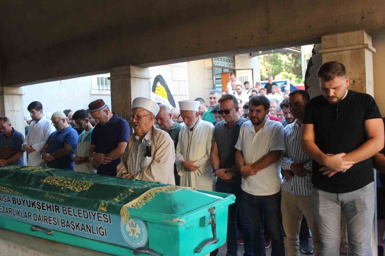Manisa’da imam babanın en acı görevi