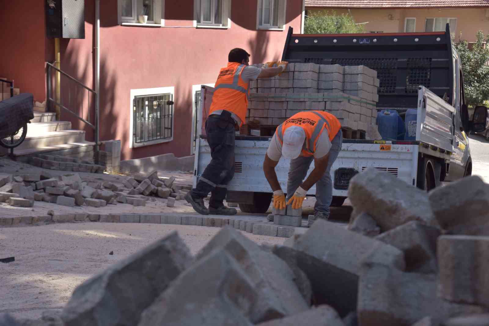 Bilecik Belediyesi kent estetiği için kolları sıvadı