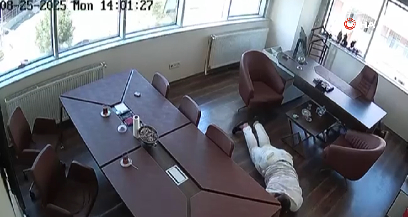 Bağcılar'da tekstil firmasına silahlı saldırı