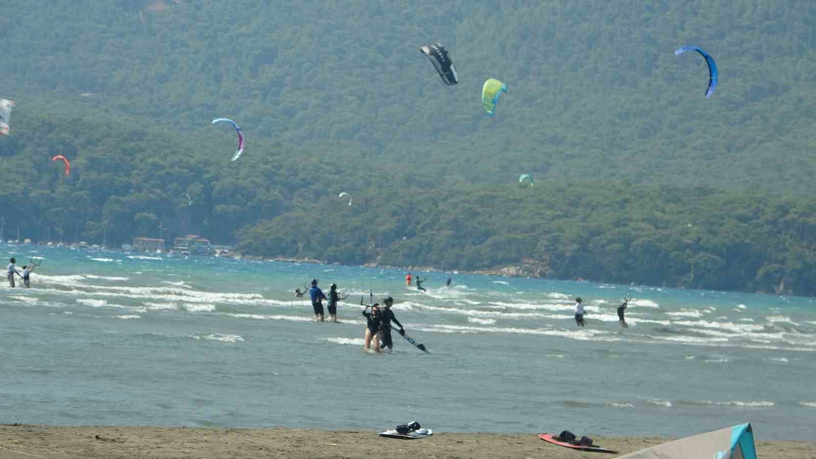 Oyuncu Deniz’den Akyaka’ya övgü: 