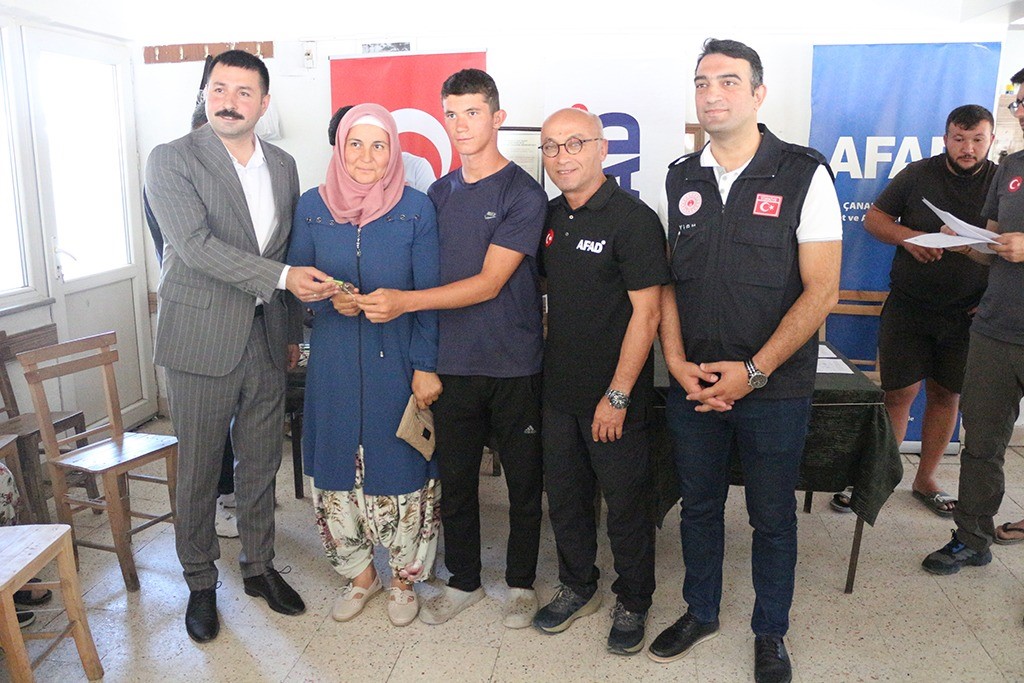 Ayvacık’ta depremlerin ardından toplam 580 konut sahiplerine teslim edildi