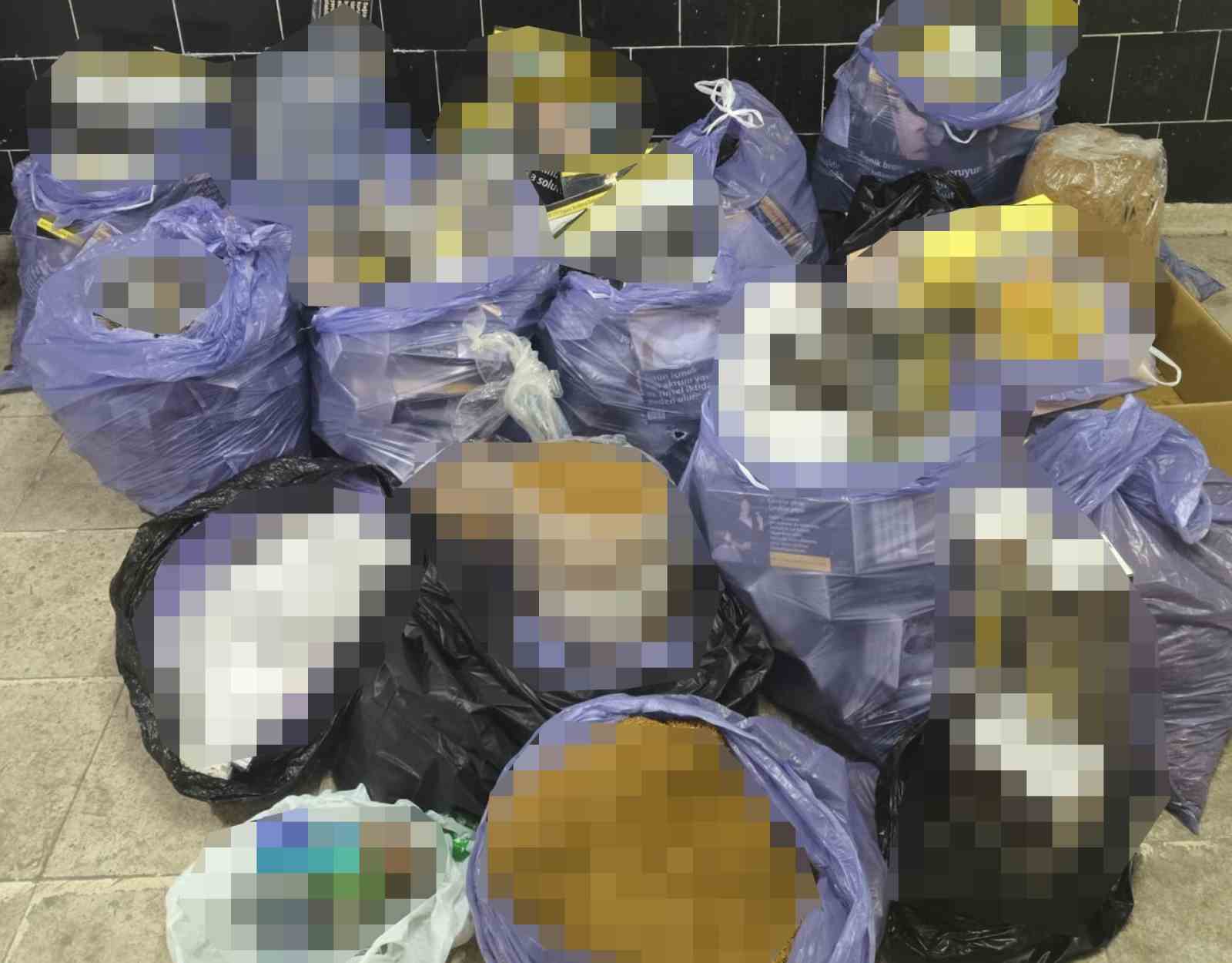 Kırıkkale’de kaçak tütün operasyonu: Binlerce makaron ve nargile tütünü ele geçirildi