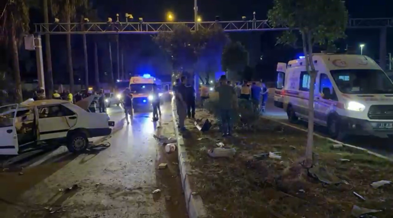 Hatay’da Tofaş’ı sürükleyen kamyon sürücüsünün olay yerinden kaçtığı ortaya çıktı: 1 ölü