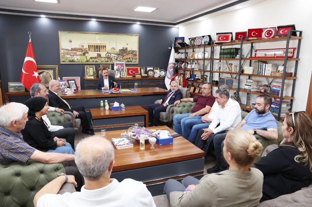 ATO Başkanı Baran’dan, Ankaralılar ve Ankara’ya Hizmet Edenler Derneği’ne ziyaret