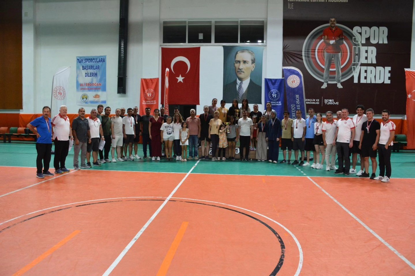 Köyceğiz’de Zafer Kupası Floor Curling turnuvası tamamlandı