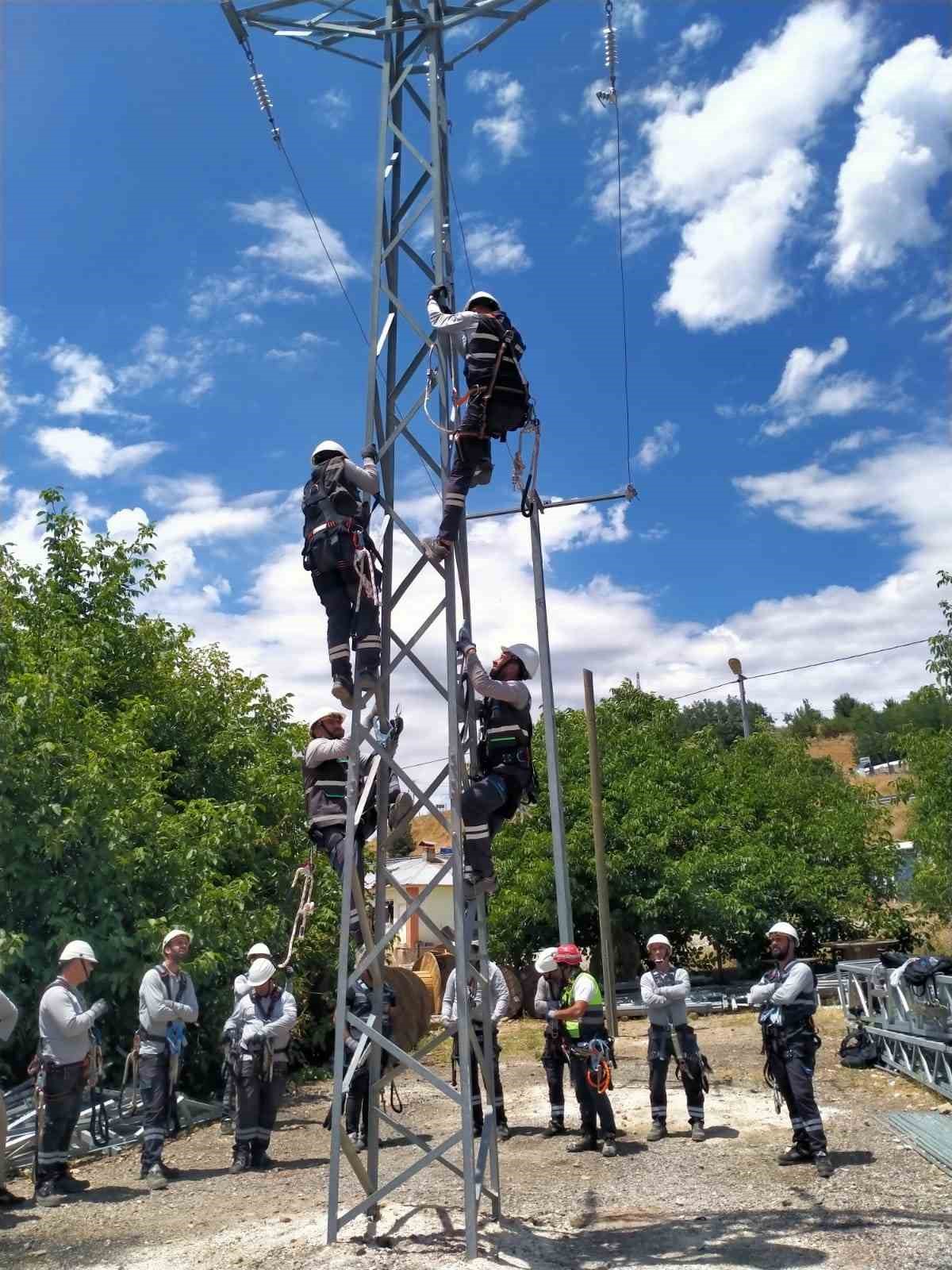 Fırat EDAŞ’tan saha çalışanlarına eğitim