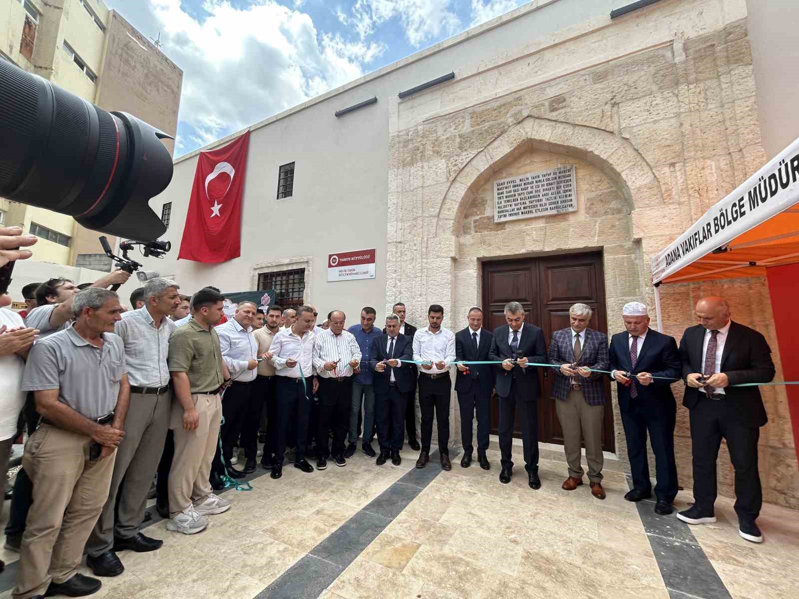 Tarihi Melik Tahir Camii tamamlanan restorasyon çalışmalarının ardından yeniden ibadete açıldı