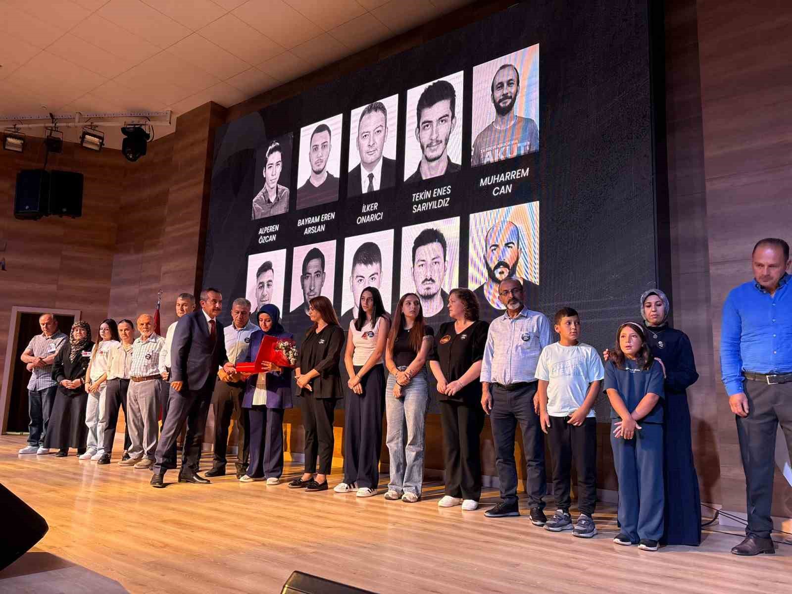 AKUT, Eskişehir yangınında hayatını kaybeden gönüllüleri ve orman işçilerini andı