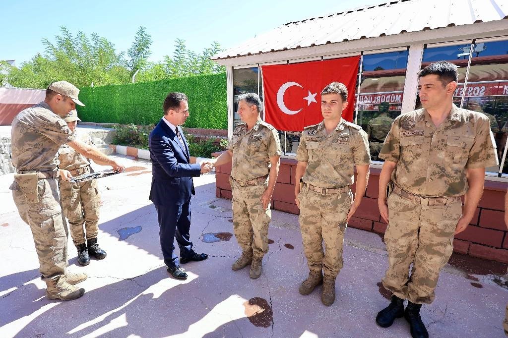 Bitlis İl Jandarma Komutanlığı’nda rütbe töreni