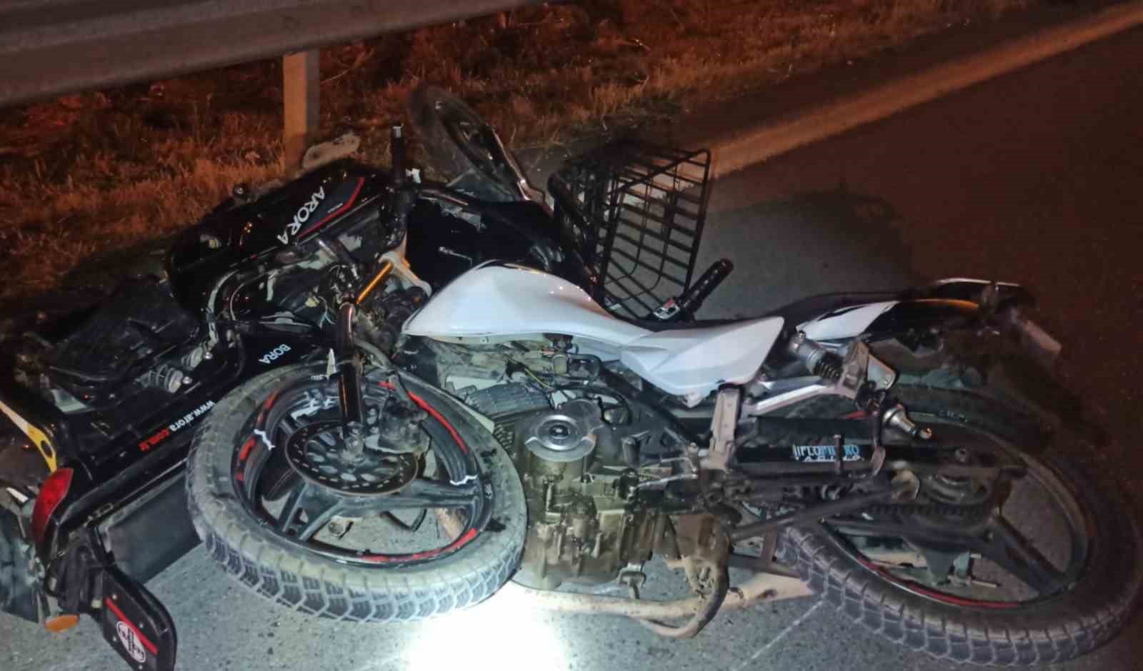 Motosiklet ile elektrikli bisiklet çarpıştı: 2 ağır yaralı