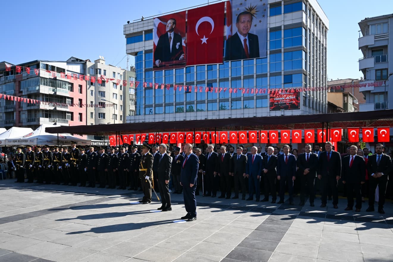 Uşak’ta 30 Ağustos Zafer Bayramı coşkuyla kutlandı
