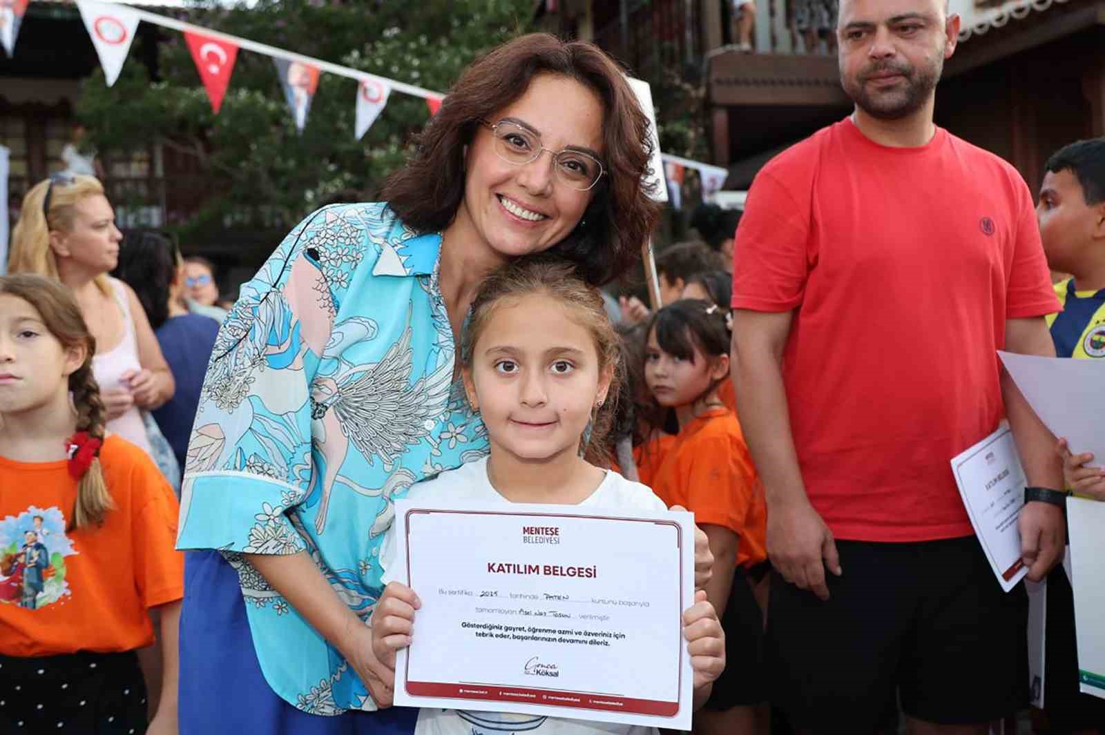 Menteşe Belediyesi yaz kursları coşkulu etkinlikle sona erdi