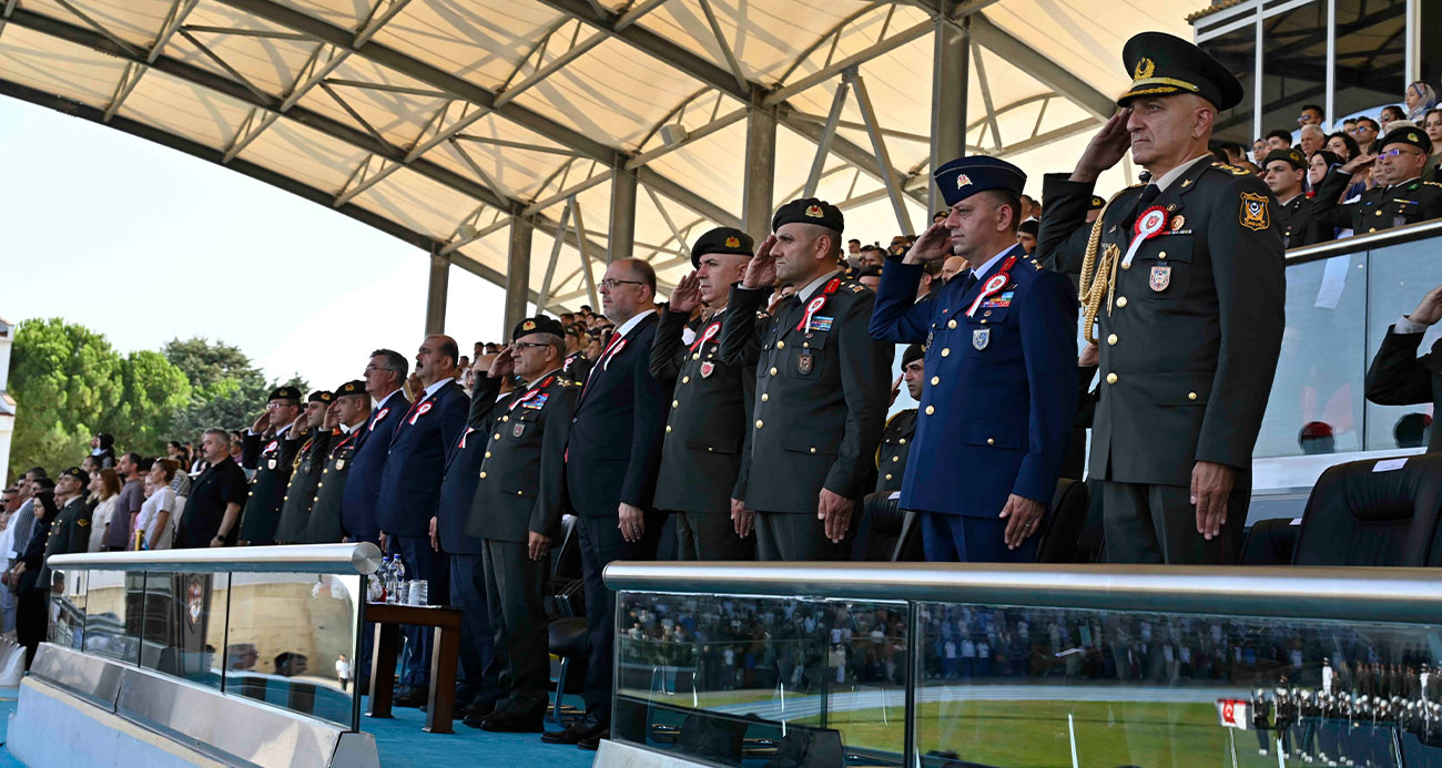 Astsubay meslek yüksekokulu diploma ve sancak devir-teslim töreni düzenlendi