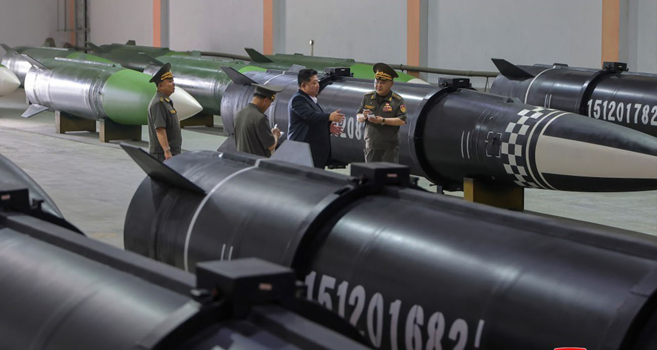 Kuzey Kore lideri Kim Jong-Un, yeni füze fabrikasını denetledi