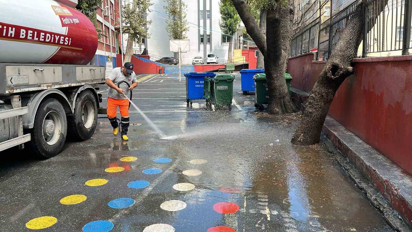 Fatih Belediyesi’nden okullara yeni dönem hazırlığı