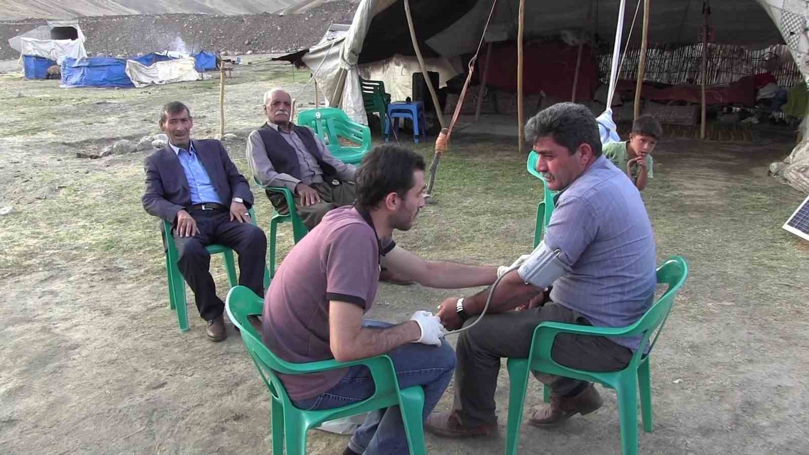 Siirt’te göçer vatandaşlara yaylada sağlık hizmeti