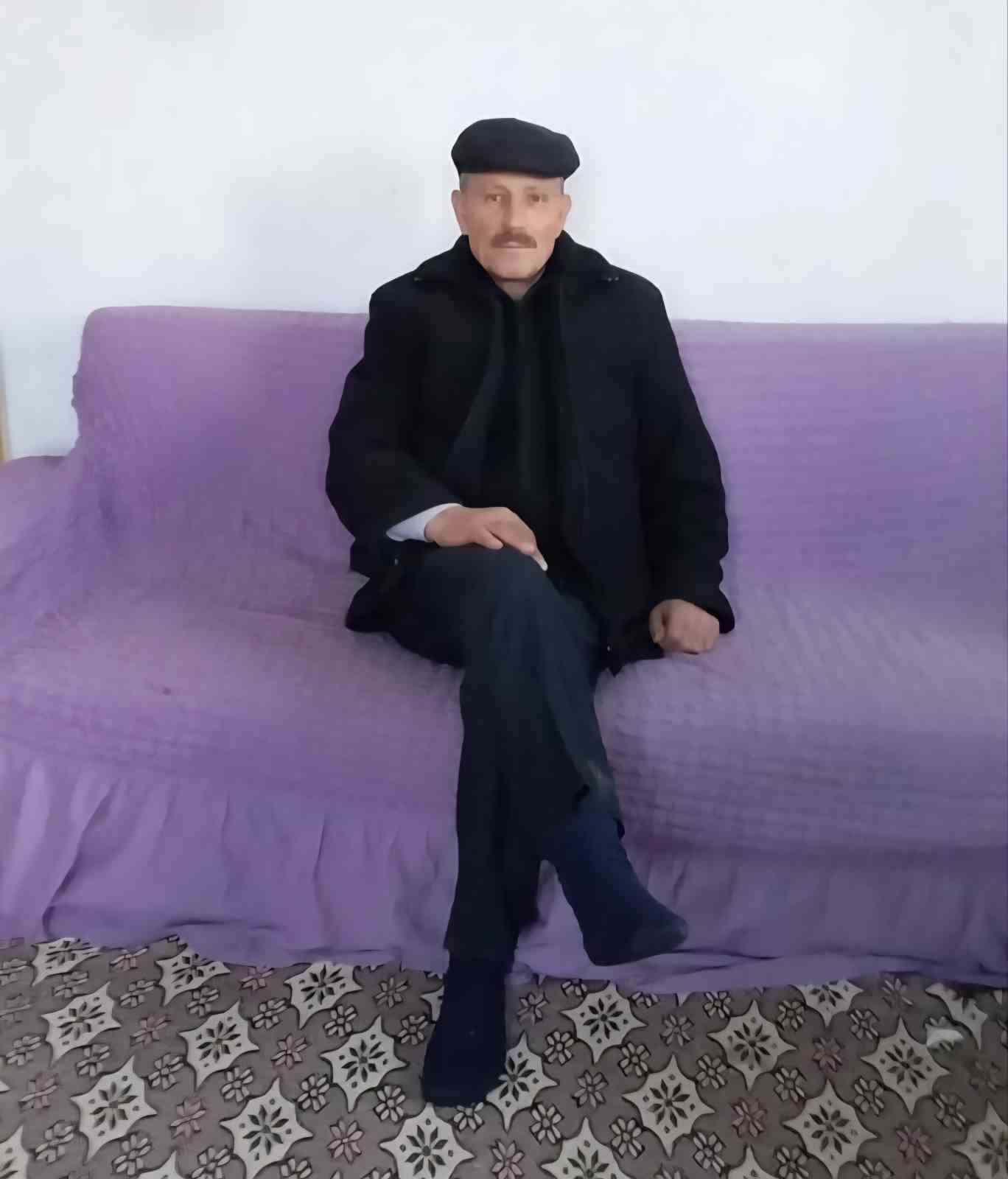 Traktör altında kalan sürücü öldü, gelini ağır yaralandı