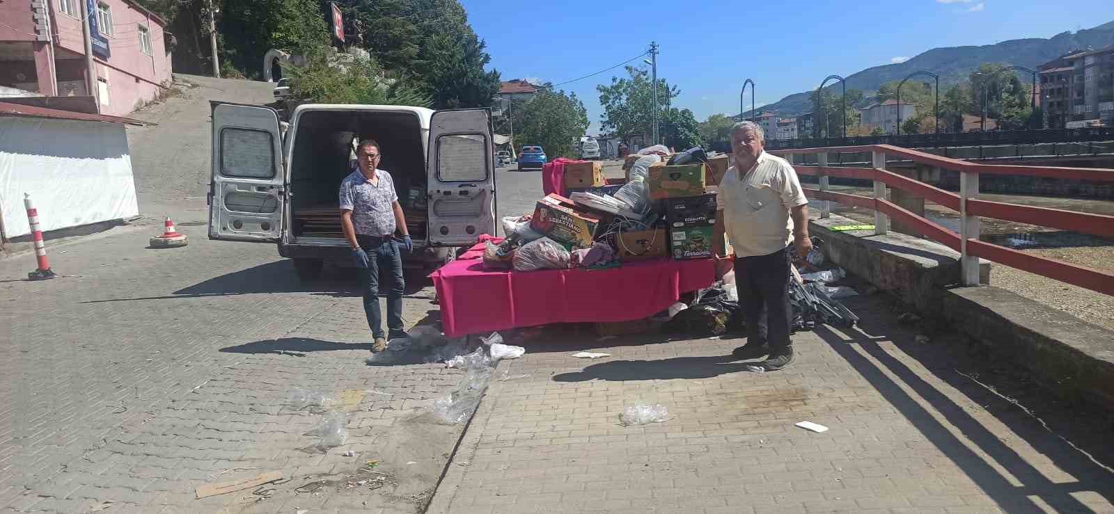 Devrek’te alışveriş stantları kapandı