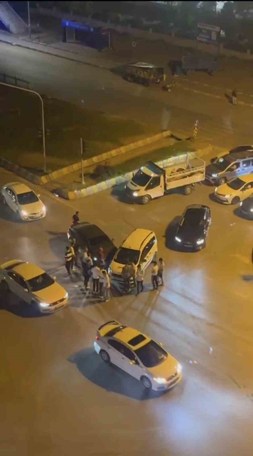 Muş’ta trafik kazası: Araçlarda maddi hasar oluştu