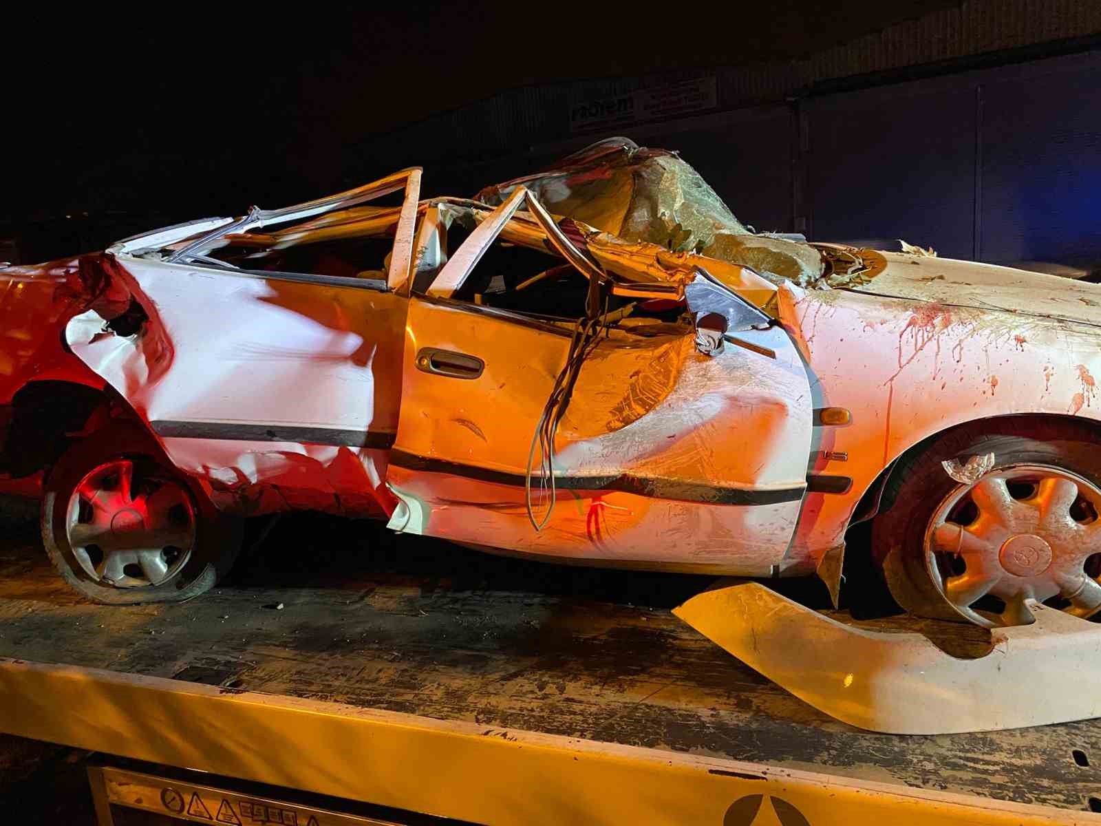 Osmaniye’de otomobil direğe çarptı: Kazada genç sürücü hayatını kaybetti