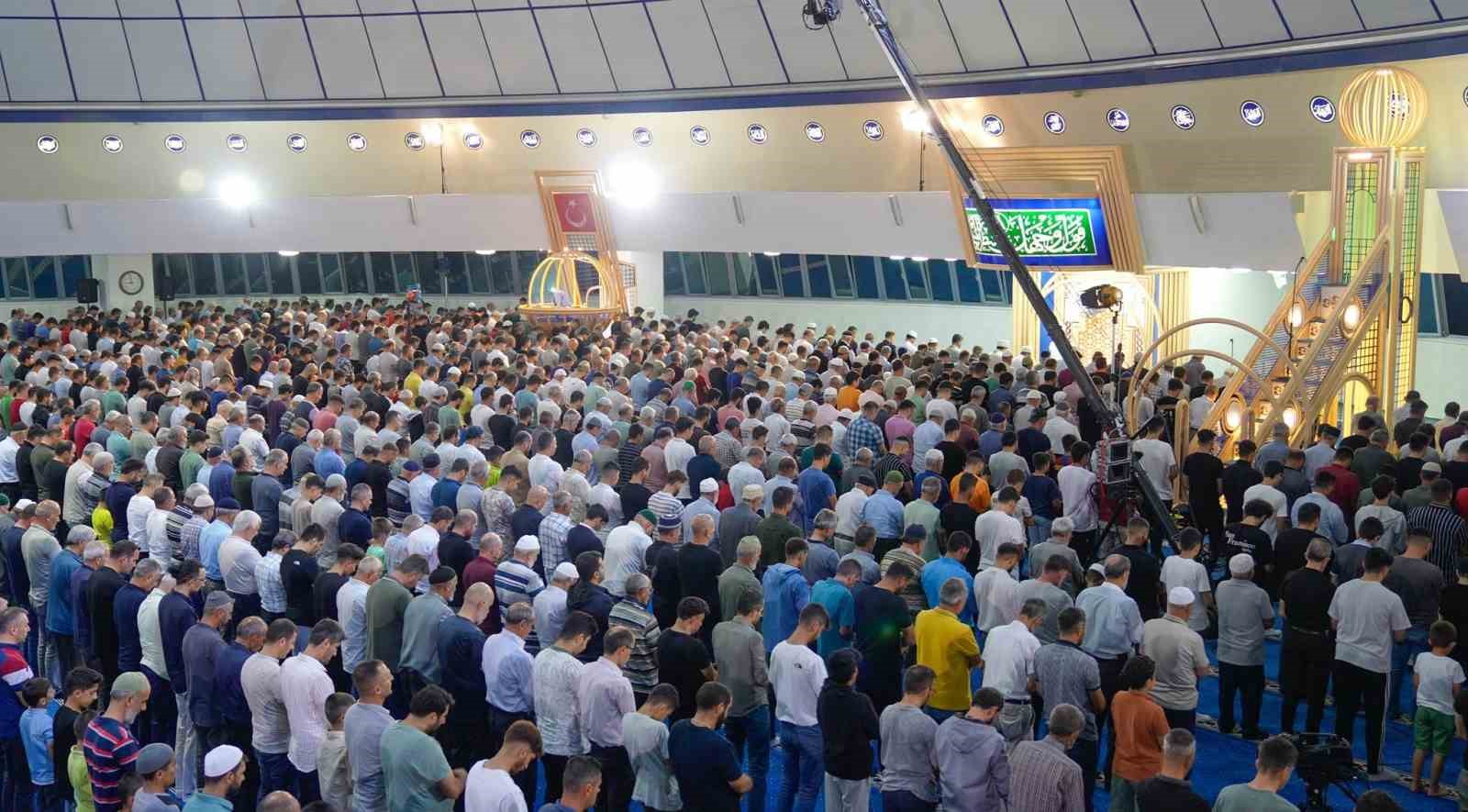 Mevlit Kandili Erzincan’da dualarla idrak edildi