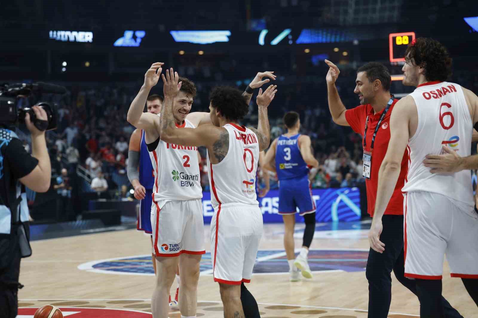 A Milli Erkek Basketbol Takımı grubu namağlup lider tamamladı