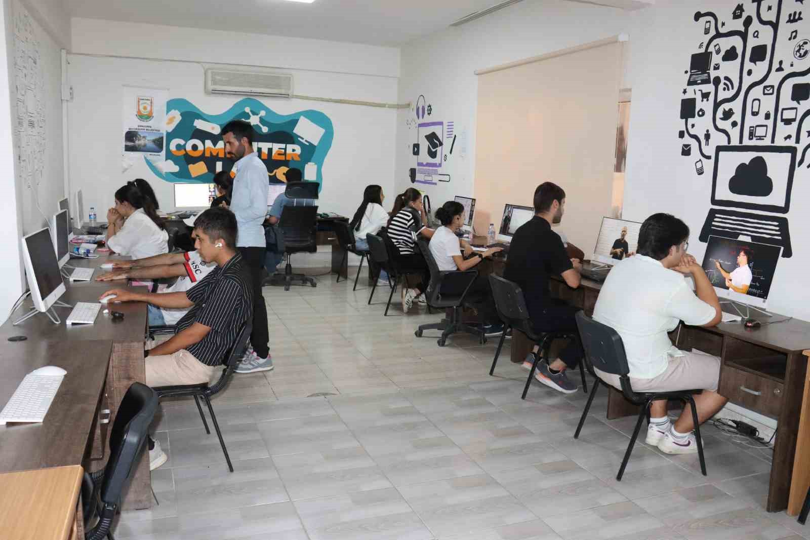 Hayallerindeki üniversiteyi büyükşehir belediyesi ile kazandılar