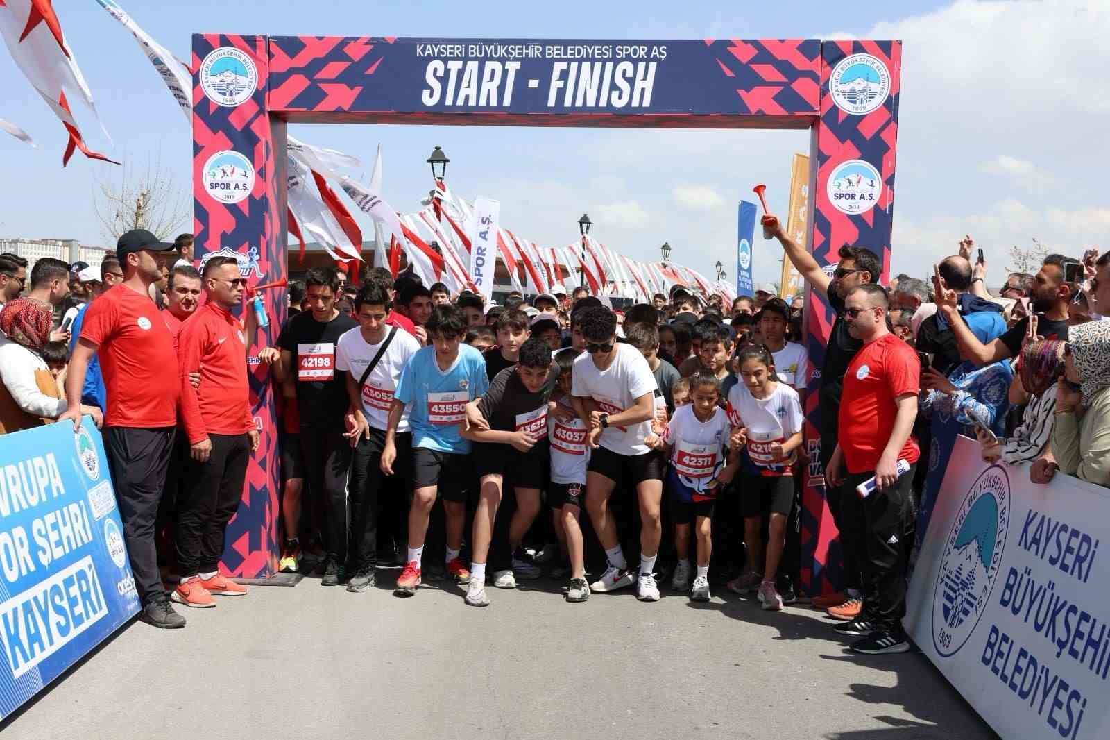 Kayseri Büyükşehir’in madalya avcısı sporcularından 8 ayda 393 madalya