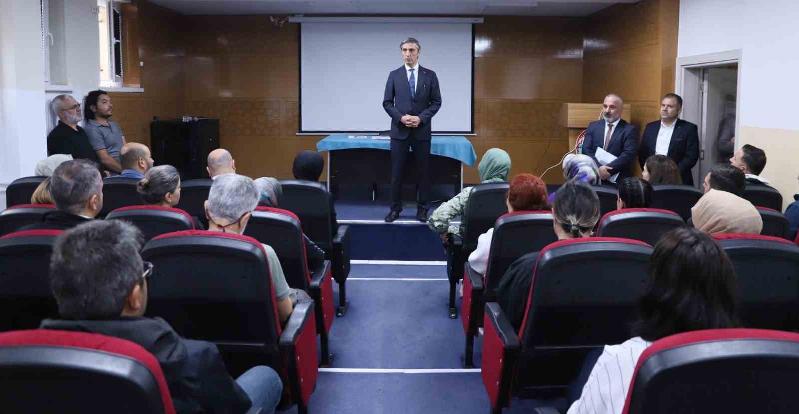 Bayburt’ta İlçe Zümre Başkanları Toplantısı yapıldı