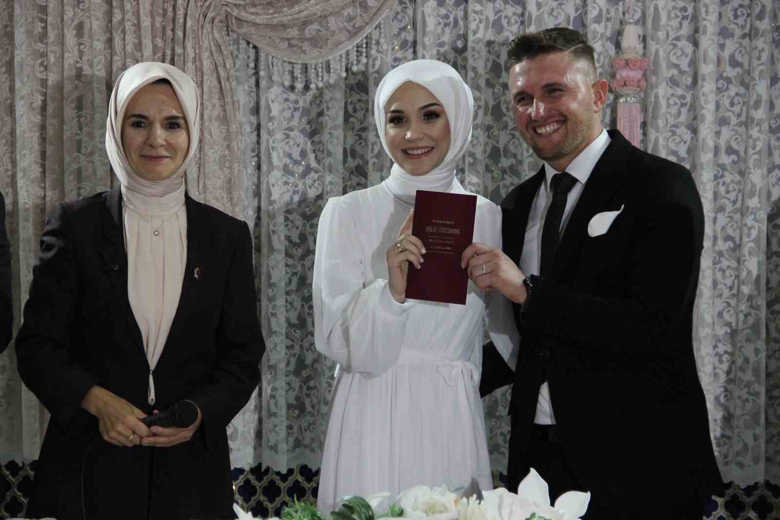 Bakan Göktaş, Çorum’da nikah şahidi oldu