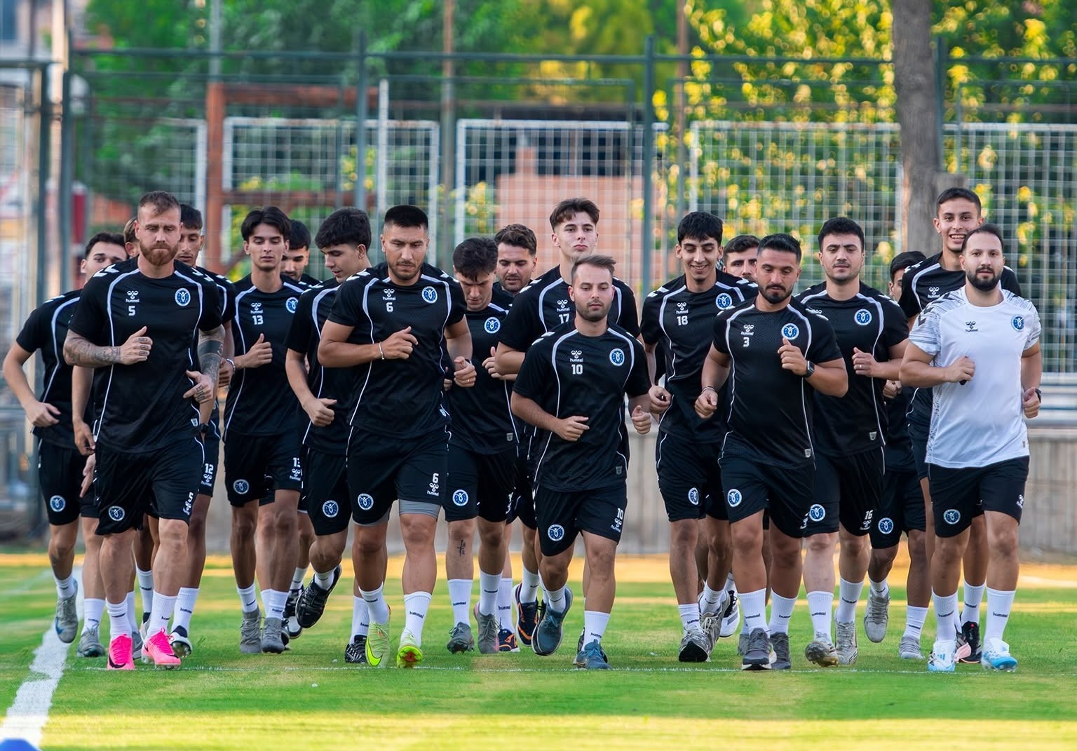 aydin-buyuksehir-belediyespor-ilk-antrenmanini-gerceklestirdi