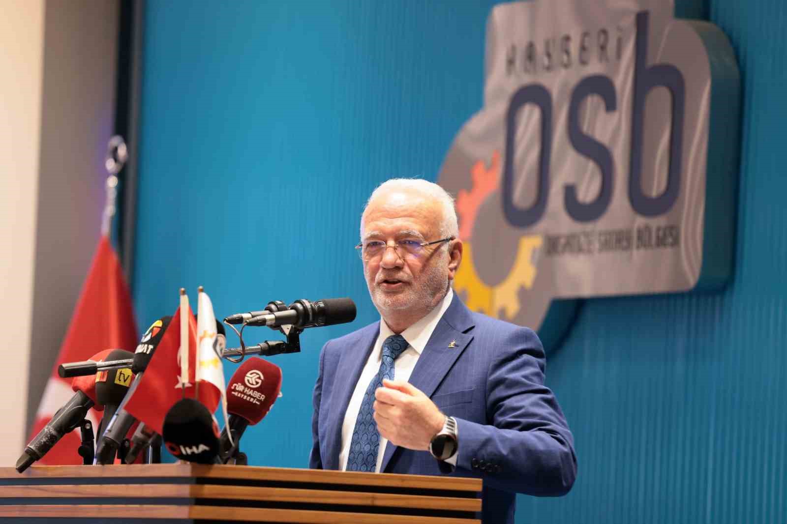 Mustafa Elitaş: 