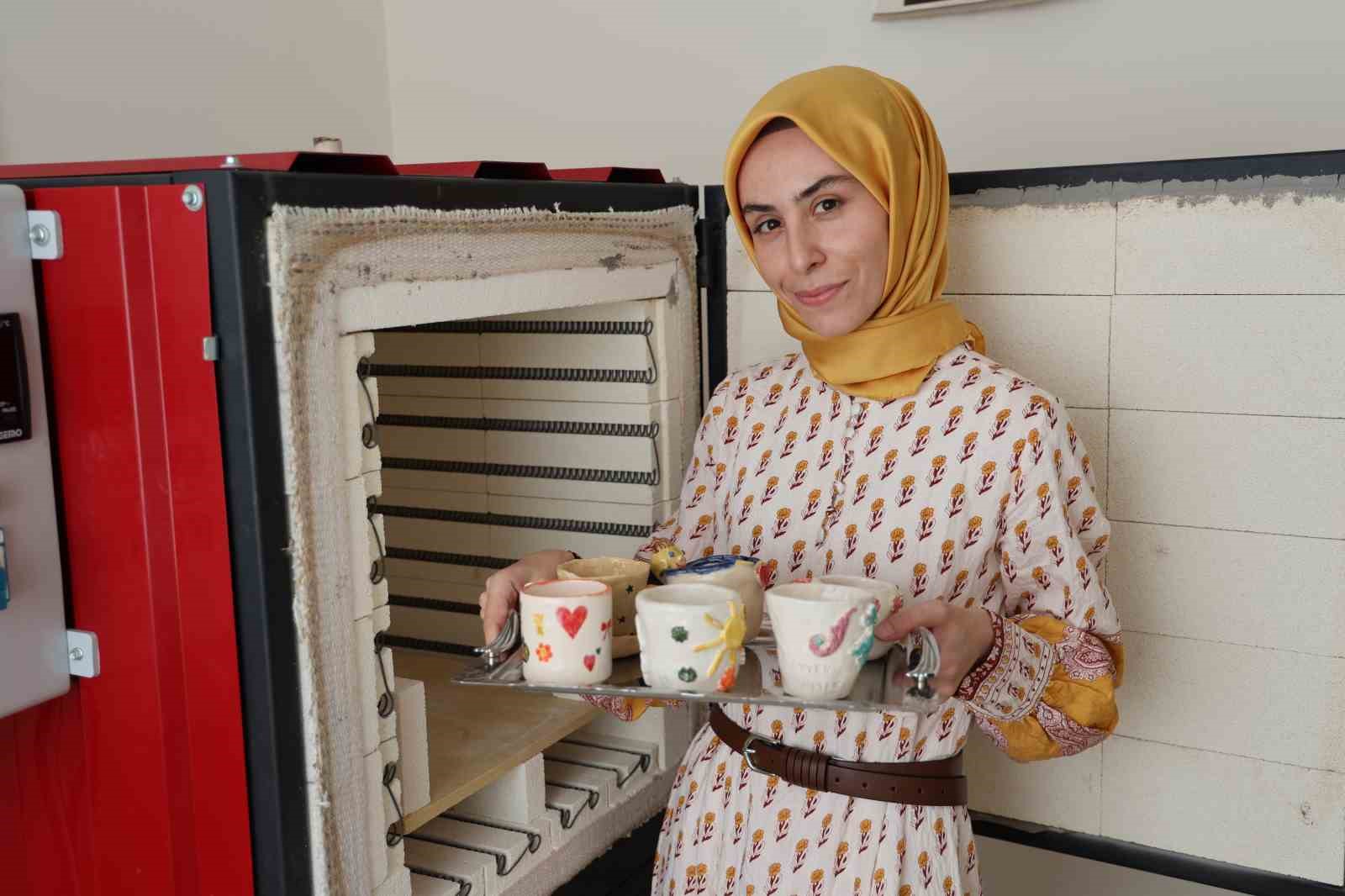 Diyarbakır’daki açığı fark eden girişimci kadın, seramik atölyesi kurdu
