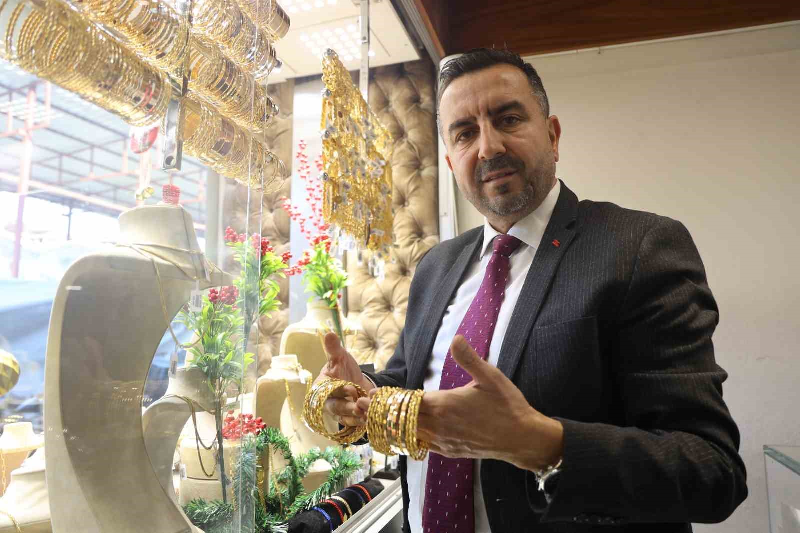 Yılların sarrafı altının gram fiyatının 6 bin TL’yi bulacağının sinyalini verdi