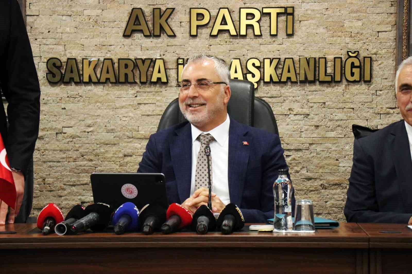 Çalışma ve Sosyal Güvenlik Bakanı Işıkhan: 