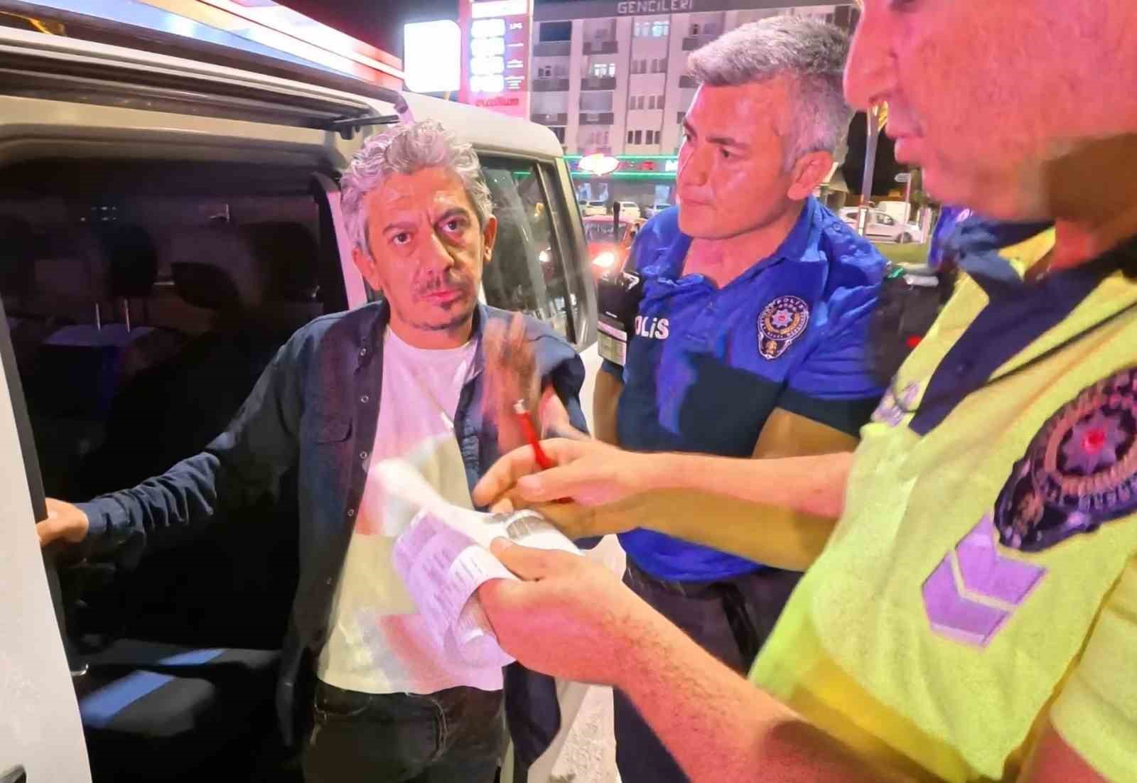 Alkol alıp direksiyona geçti, kaza yapıp gözaltına alınınca, 