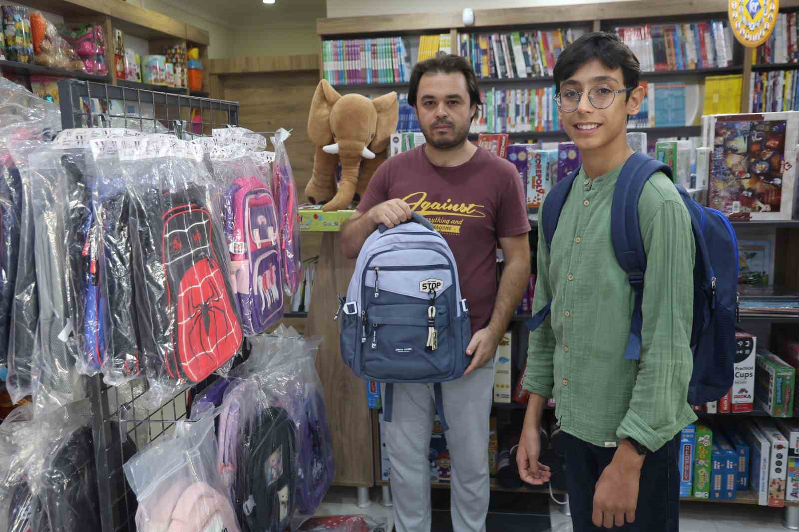 Pazartesi başlayacak yeni eğitim-öğretim yılı öncesi alışveriş yoğunluğu