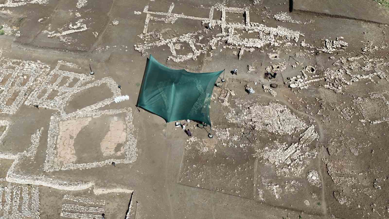 Diyarbakır’da 9500 yıllık kamusal yapı tespit edildi