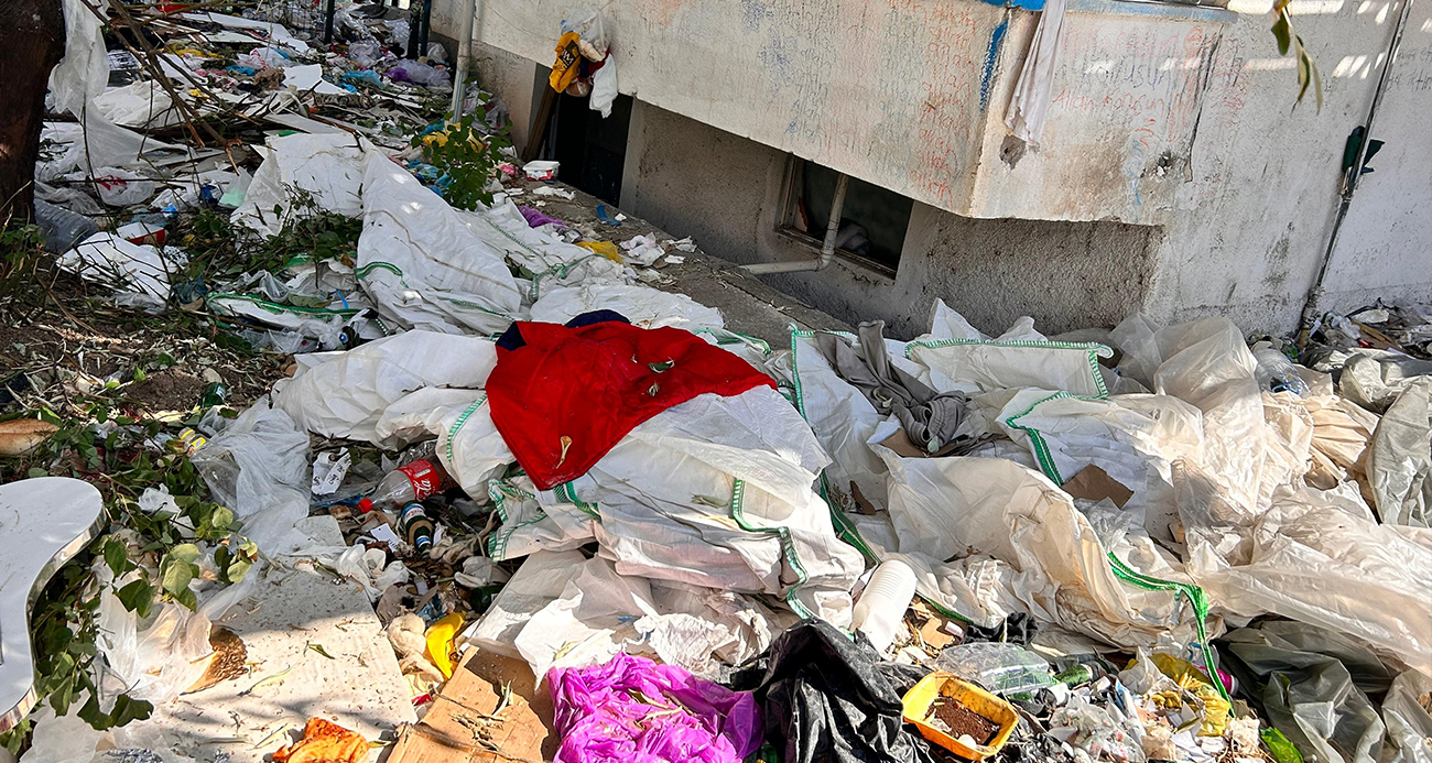 Ankara’da çöp dolu evden yayılan kötü koku mahalleyi ayağa kaldırdı